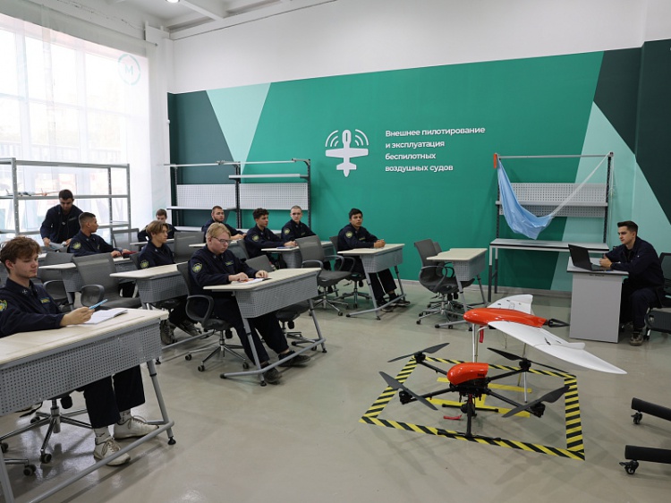 В Волгоградской области за 67 миллионов рублей школьников научат управлять дронами 100.26.196.222 