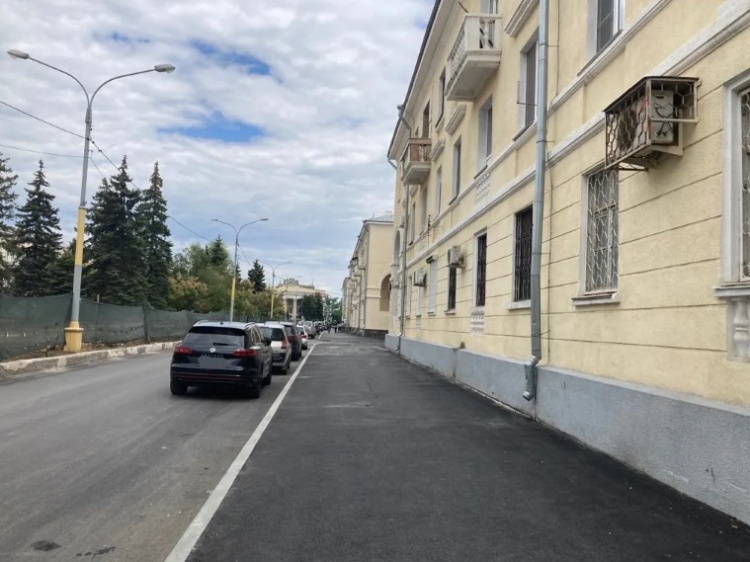 В Волжском полностью отремонтировали улицу Фонтанную 44.197.111.121 