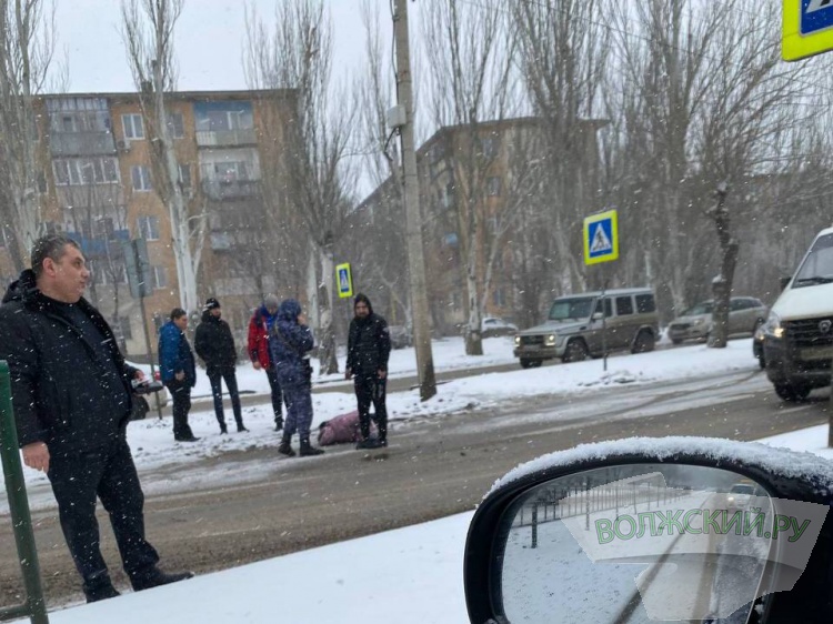 В Волжском сбили еще одну женщину на пешеходном переходе 44.201.94.236 