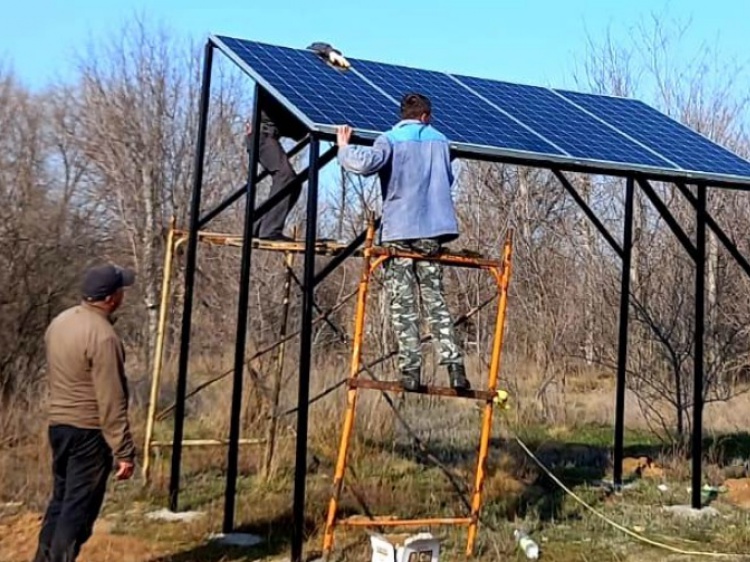 В Волжском устанавливают новые «солнечные» насосные станции