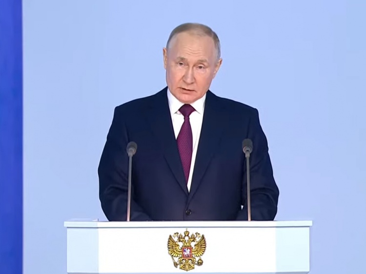 Владимир Путин пообещал двухнедельный отпуск участникам СВО 3.239.117.1 