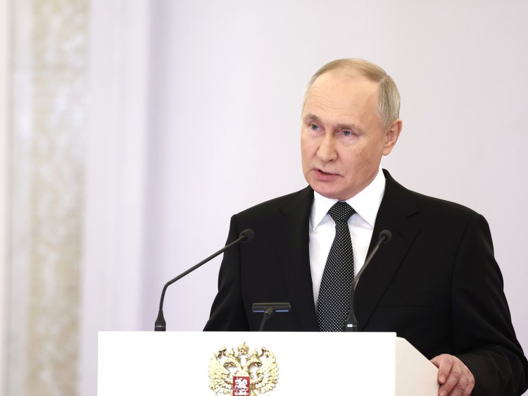 Владимир Путин сообщил о планах вновь баллотироваться в президенты 35.175.201.191 