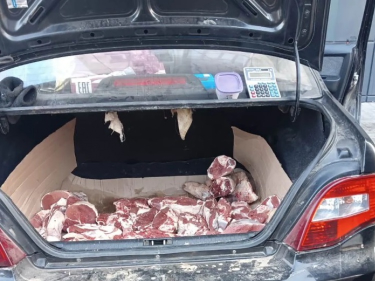 Волжанам продают мясо прямо из багажника