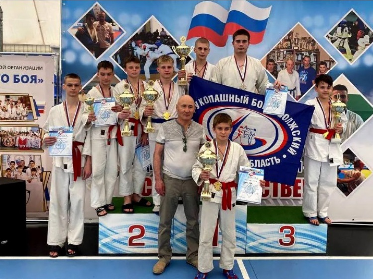 Волжские рукопашники завоевали 19 медалей турнира в Волгограде