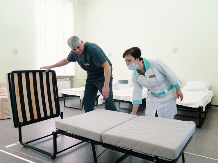ВТЗ передал многофункциональную мебель для детских больниц