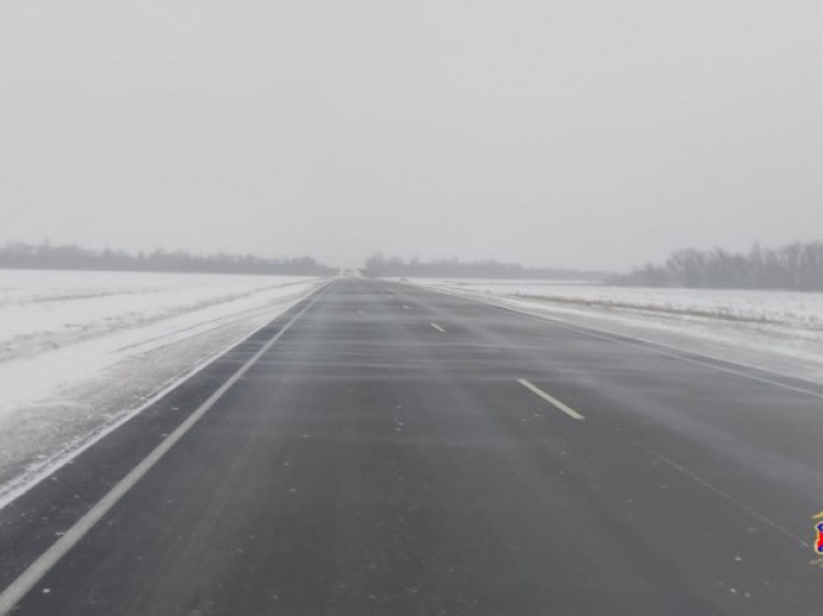 Загородные трассы на севере Волгоградской области завалило снегом 44.212.96.86 