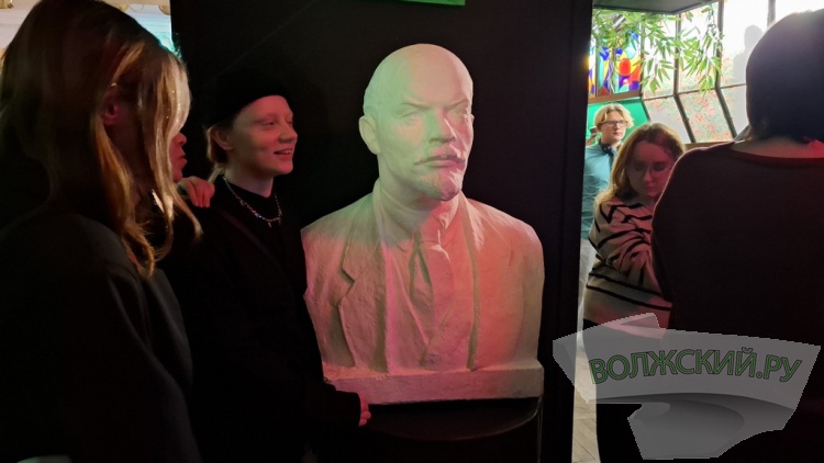 Джаз, рок-н-рол, стендап: ДК ВГС взял под свое крыло волжский андеграунд