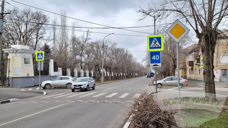 ����� ������, ������ ��������: � �������� ������� � ������������ ������ � ��������