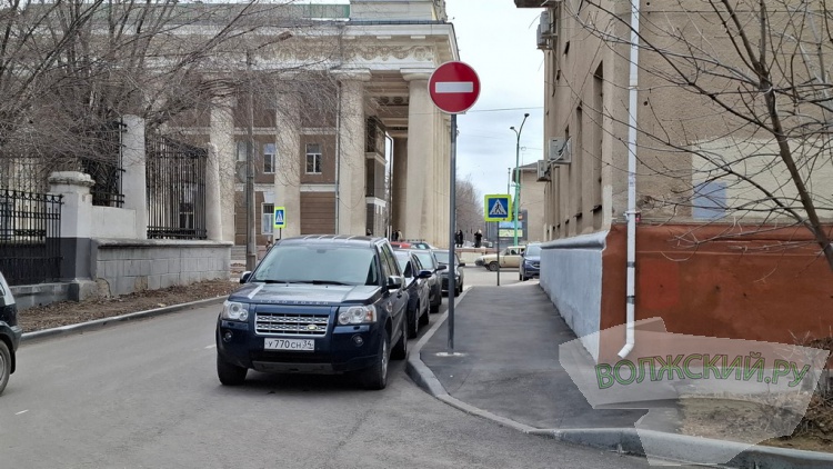 ����� ������, ������ ��������: � �������� ������� � ������������ ������ � ��������