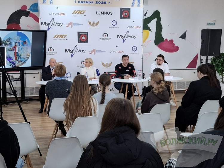 Нужны инженеры и команда: волжанам показали гоночные болиды «Формулы»