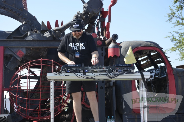  ,     30  :      Ultra 100