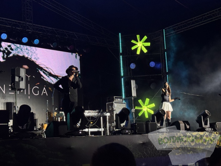  ,     30  :      Ultra 100