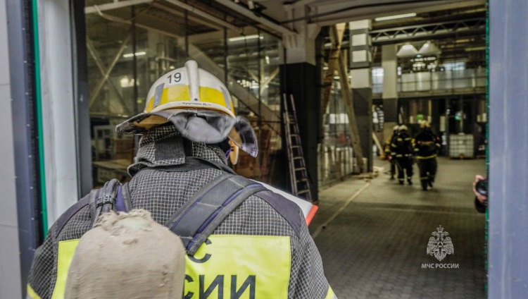 Сработали с руководством: в Волжском ликвидировали пожар на химическом предприятии